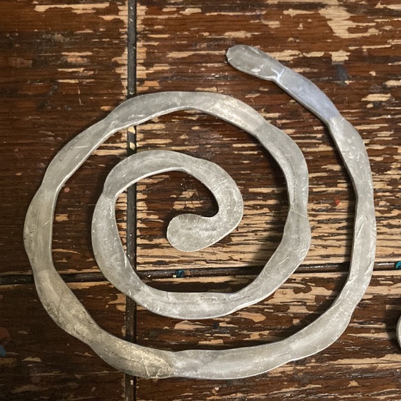 Vintage metal hair bun accessory - Picture 2 of 5